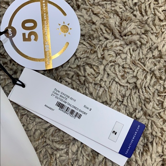 New Woman’s Shorts - Picture 3 of 4